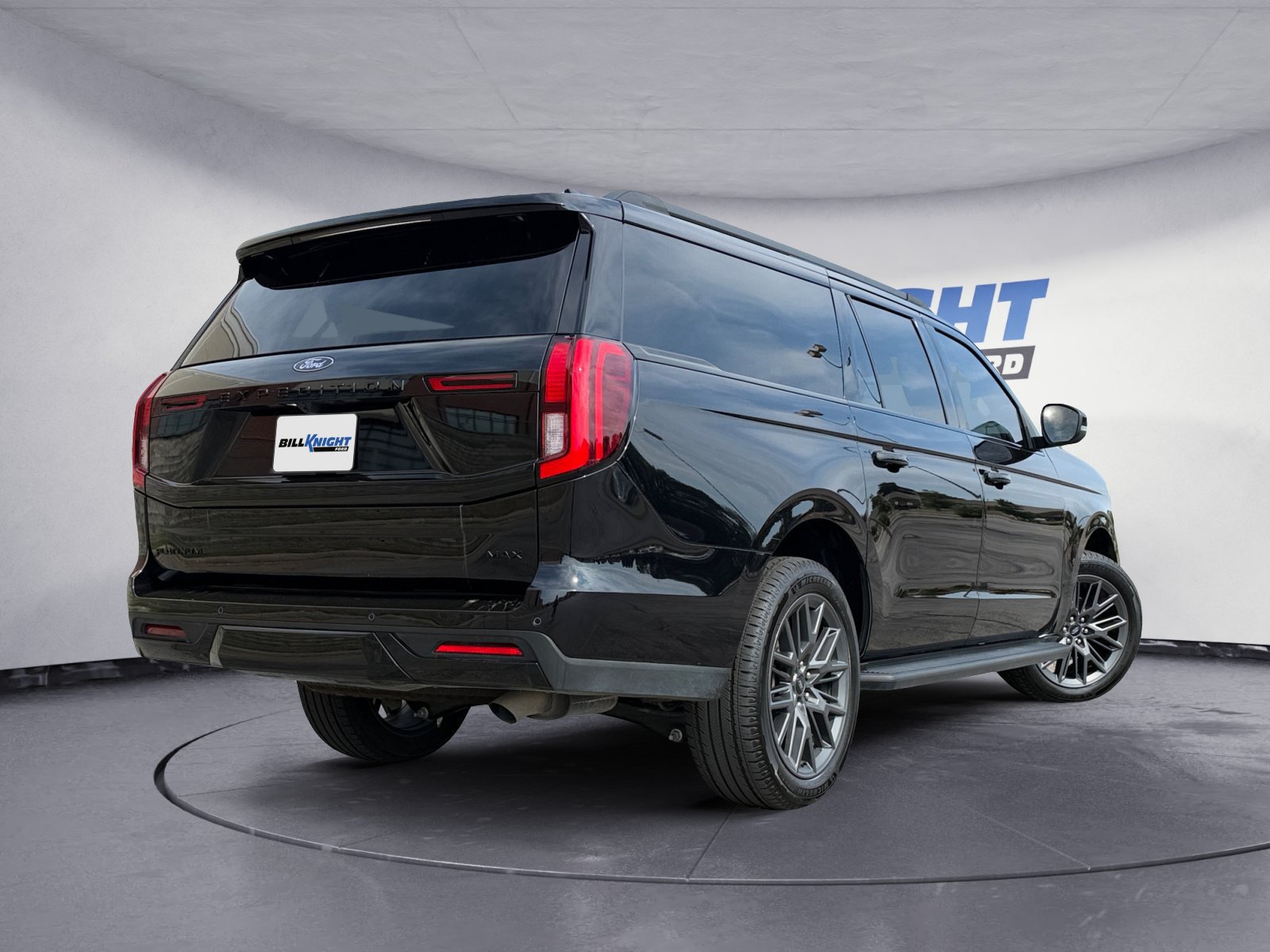Used 2026 Ford Expedition Max Platinum w/ Stealth Appearance Package AWD/4WD image 5