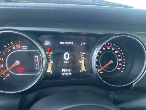 Used 2022 Jeep Gladiator Overland w/ Cold Weather Group image 23