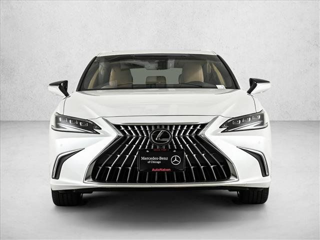 Used 2024 Lexus ES 300h Ultra Luxury w/ Accessory Package (Z1) FWD image 2