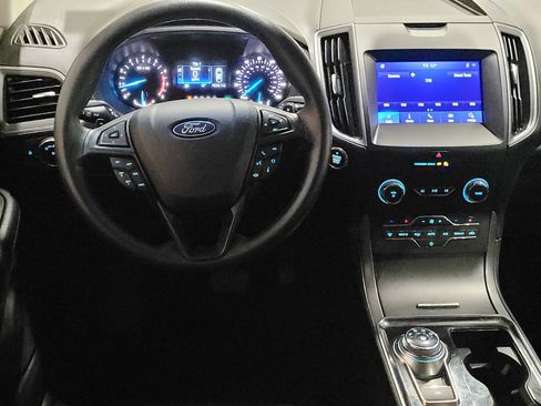 Used 2020 Ford Edge SE image 22