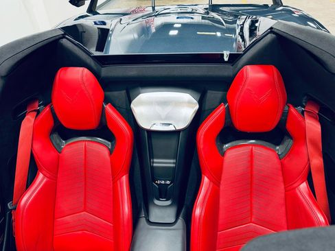 Used 2021 Chevrolet Corvette Stingray Premium Conv w/ Z51 Performance Package image 39