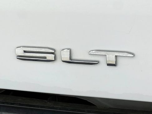 Used 2022 GMC Sierra 1500 SLT w/ SLT Premium Plus Package AWD/4WD image 44