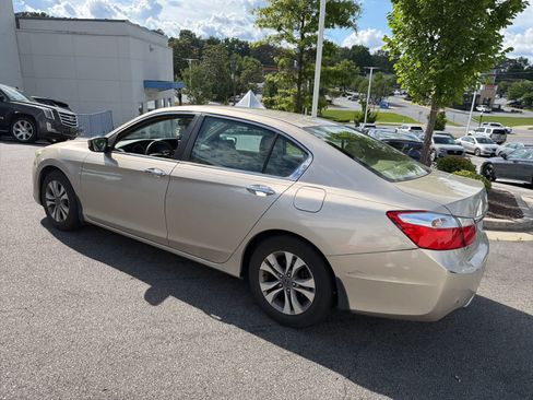 Used 2014 Honda Accord LX image 8