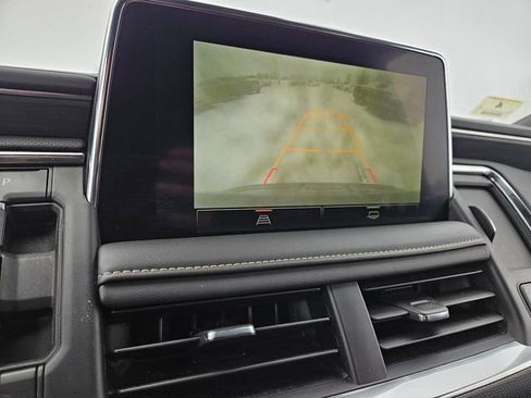 Used 2024 GMC Yukon XL SLT image 14