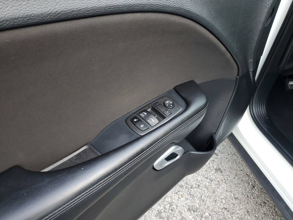 Used 2021 Dodge Challenger GT RWD image 13
