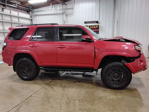 Used 2023 Toyota 4Runner TRD Off-Road Premium w/ Moonroof Package image 2