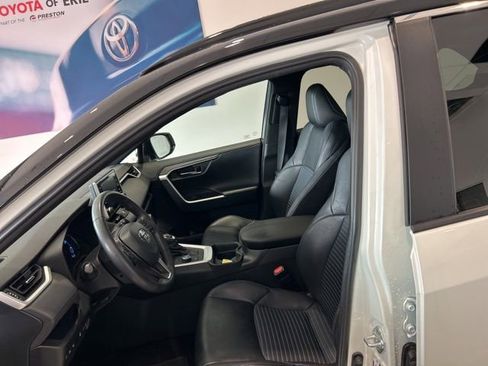 Used 2021 Toyota RAV4 XSE w/ XSE Grade Weather Package AWD/4WD image 15
