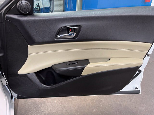 Used 2017 Acura ILX FWD image 11