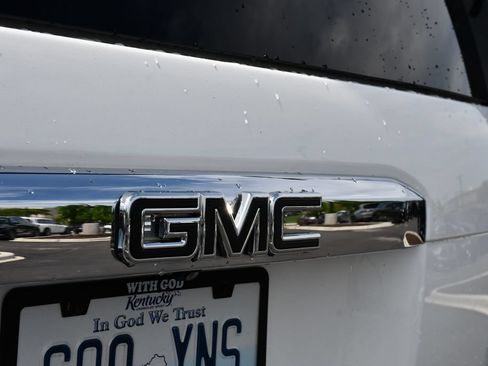 Used 2015 GMC Yukon Denali w/ Touring Package AWD/4WD image 34