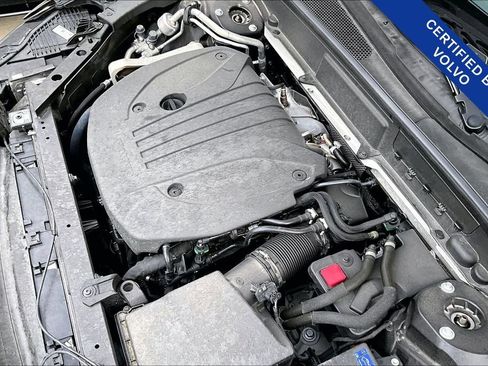 Certified 2023 Volvo XC60 B5 Ultimate w/ Protection Package Premier image 42