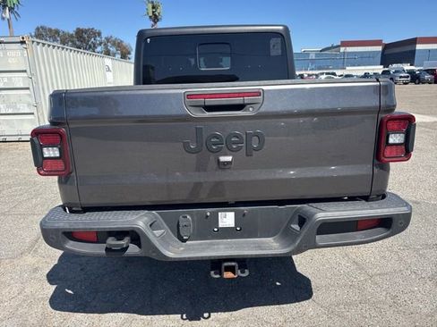 Used 2022 Jeep Gladiator Sport AWD/4WD image 6