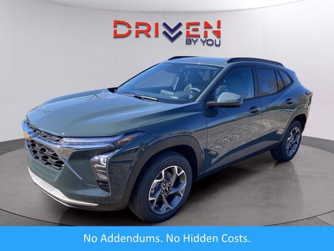 New 2026 Chevrolet Trax LT w/ Driver Confidence Package image 1