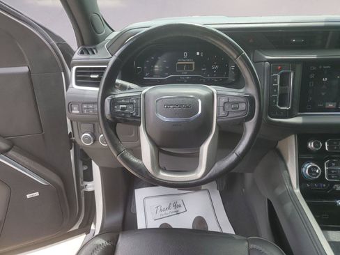 Used 2022 GMC Yukon XL Denali RWD image 12