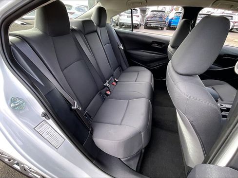 Used 2025 Toyota Corolla LE image 24