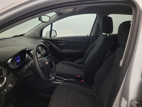 Used 2020 Chevrolet Trax LS w/ Tint and Cruise Package FWD image 17