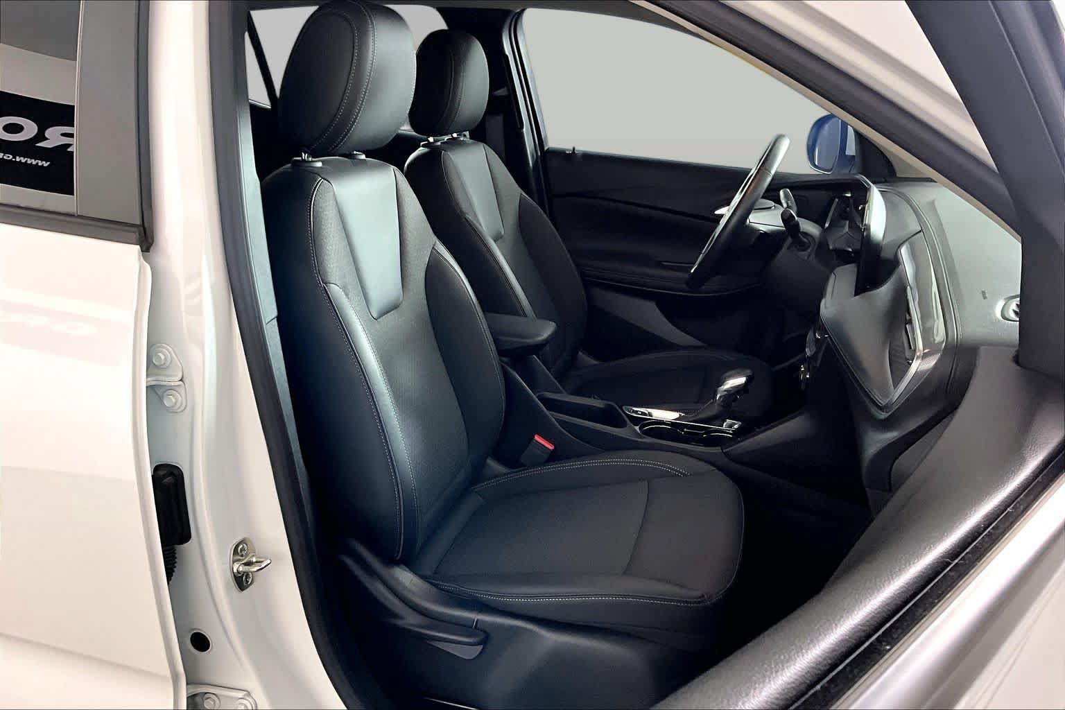 Used 2024 Buick Encore GX Preferred FWD image 9