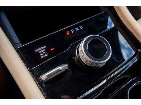 Used 2023 Jeep Grand Cherokee L Limited AWD/4WD image 27