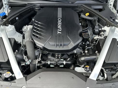 Used 2023 Genesis G70 3.3T w/ Sport Prestige Package image 18