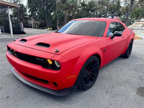 Used 2019 Dodge Challenger SRT Hellcat image 11