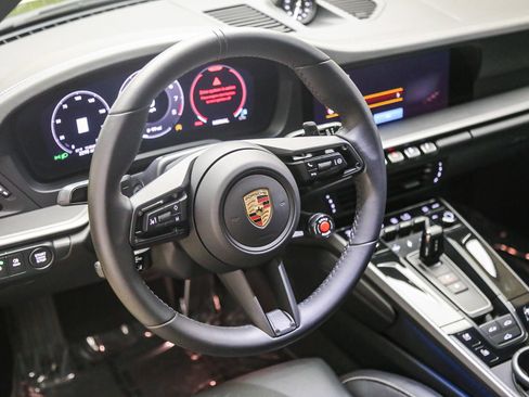 Certified 2025 Porsche 911 Carrera w/ Premium Package RWD image 19