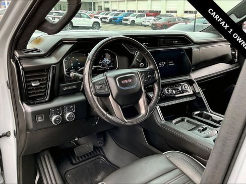 Used 2024 GMC Sierra 2500 AT4X image 17