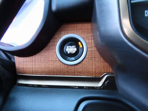 Used 2024 RAM 2500 Limited w/ Safety Group image 35