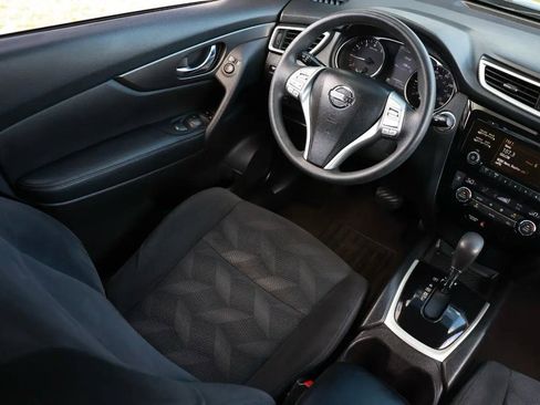 Used 2014 Nissan Rogue SV image 20