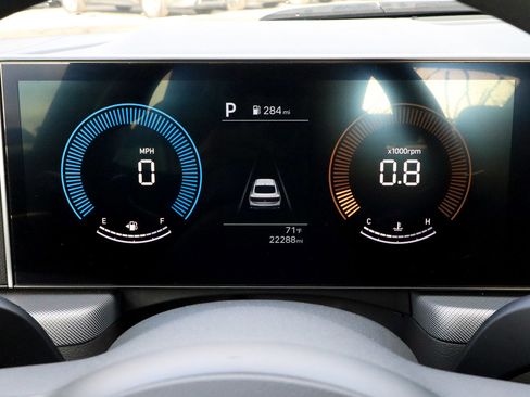 Used 2025 Hyundai Sonata SEL FWD image 29