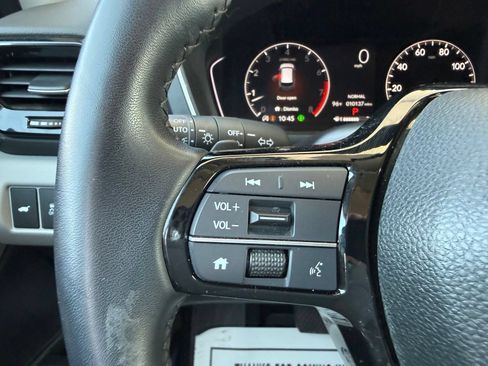 Certified 2025 Honda Pilot EX-L image 18