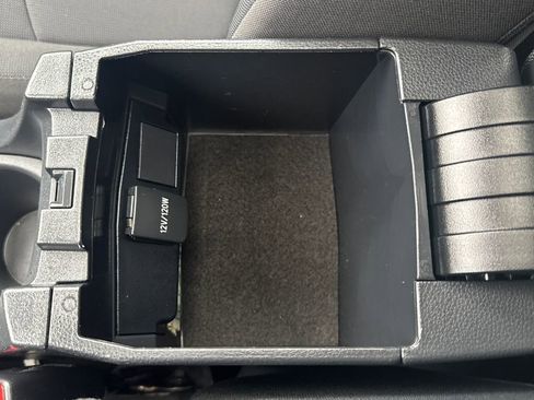 Used 2022 Toyota Corolla Cross LE image 28