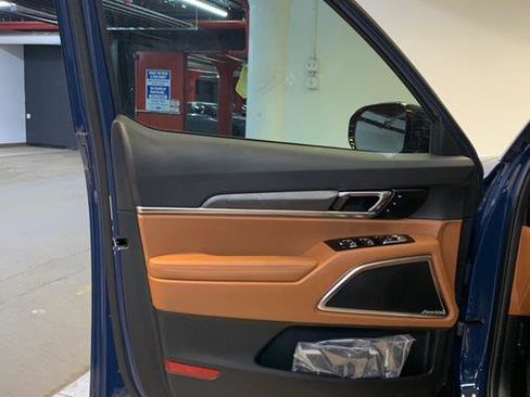 Used 2024 Kia Telluride SX X-Line AWD/4WD image 16