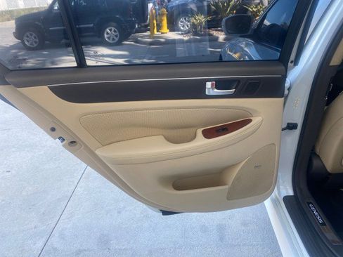 Used 2012 Hyundai Genesis 4.6 image 78