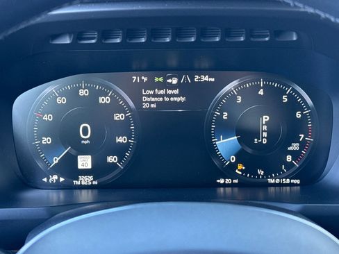 Used 2022 Volvo XC90 T6 Momentum w/ Climate Package image 19