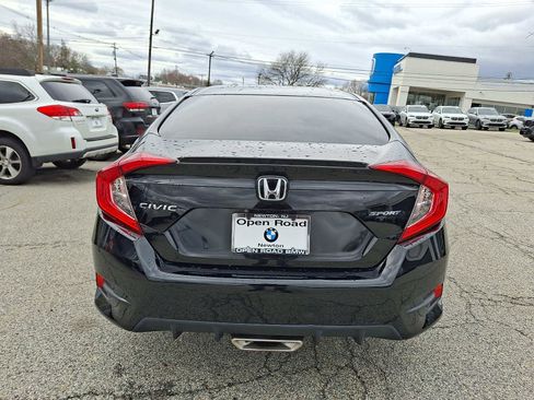 Used 2019 Honda Civic Sport image 5