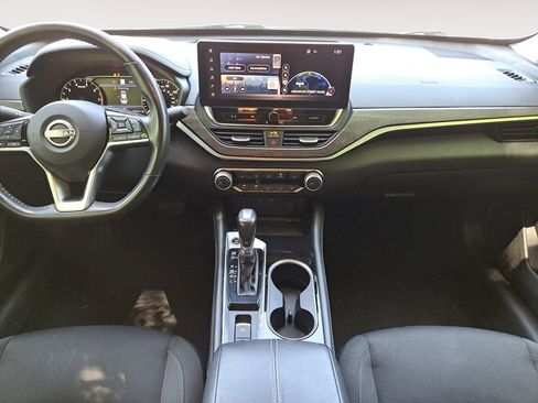 Used 2023 Nissan Altima 2.5 SV w/ SV Premium Package FWD image 11