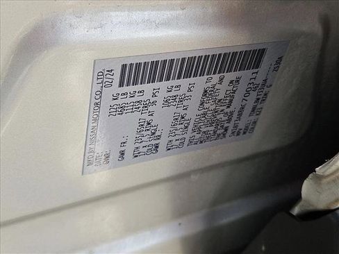 Used 2024 Nissan Rogue S image 23