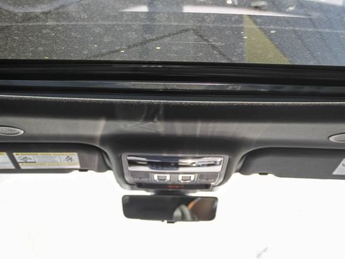 Used 2026 Land Rover Range Rover Evoque S AWD/4WD image 15