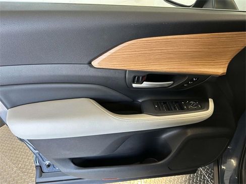 Used 2024 Toyota Grand Highlander AWD image 22