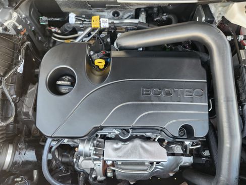 Used 2026 Chevrolet Equinox LT FWD image 31