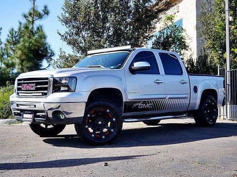 Used 2010 GMC Sierra 1500 SLE w/ Regional Value Package image 2