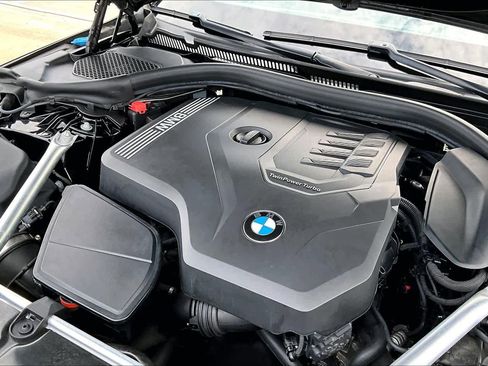 Used 2023 BMW 530i xDrive w/ Premium Package AWD/4WD image 32