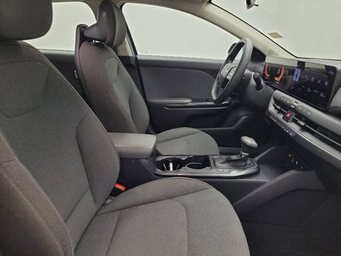 Used 2025 Kia K4 FWD image 21