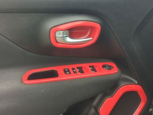 Used 2020 Jeep Renegade Sport FWD image 13