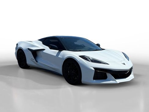 Used 2023 Chevrolet Corvette Z06 w/ LPO, Roadside Safety Package image 7