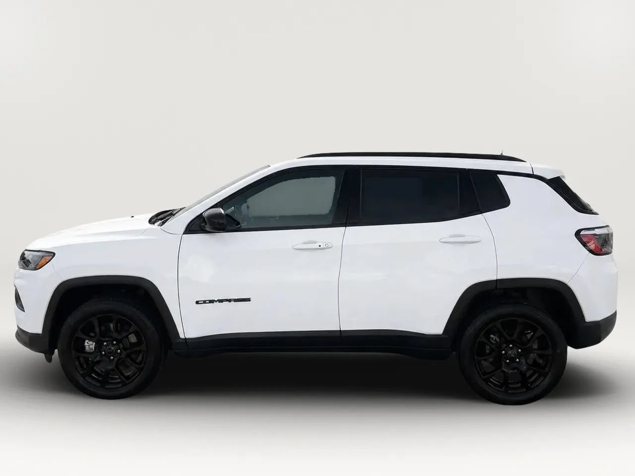 Used 2026 Jeep Compass Latitude AWD/4WD image 4