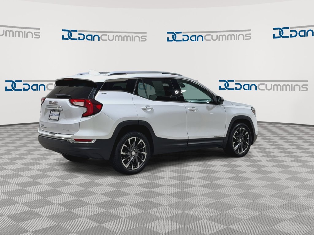 Used 2022 GMC Terrain SLT w/ Infotainment Package II AWD/4WD image 8