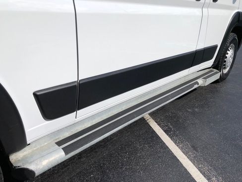 Used 2025 RAM ProMaster 2500 w/ U-Haul Equipment Group FWD image 14
