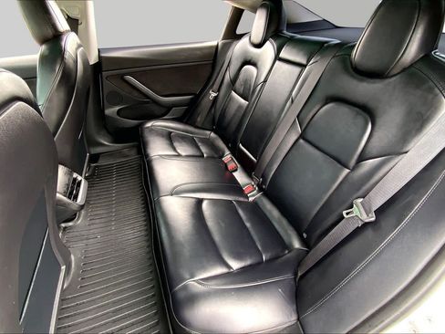 Used 2023 Tesla Model 3 Standard Range RWD image 19