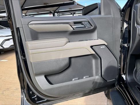 Certified 2025 Chevrolet Silverado 1500 ZR2 w/ Technology Package image 21