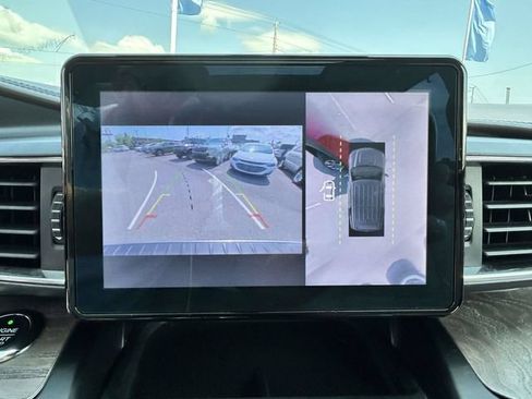 Used 2020 Ford Explorer Platinum AWD/4WD image 20